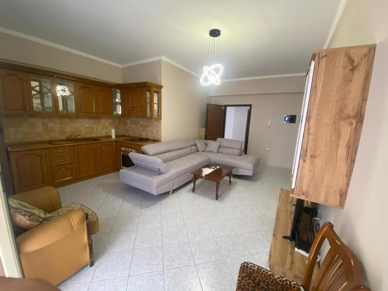 Vlora Central Sea View Apartment 0*,