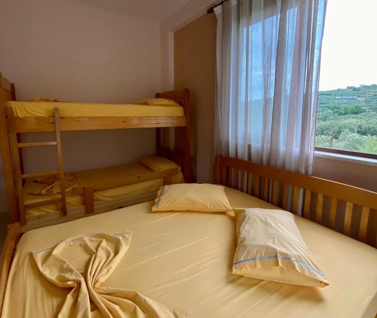 Odeon 3 Radhime Hotel Vlorë Albanië