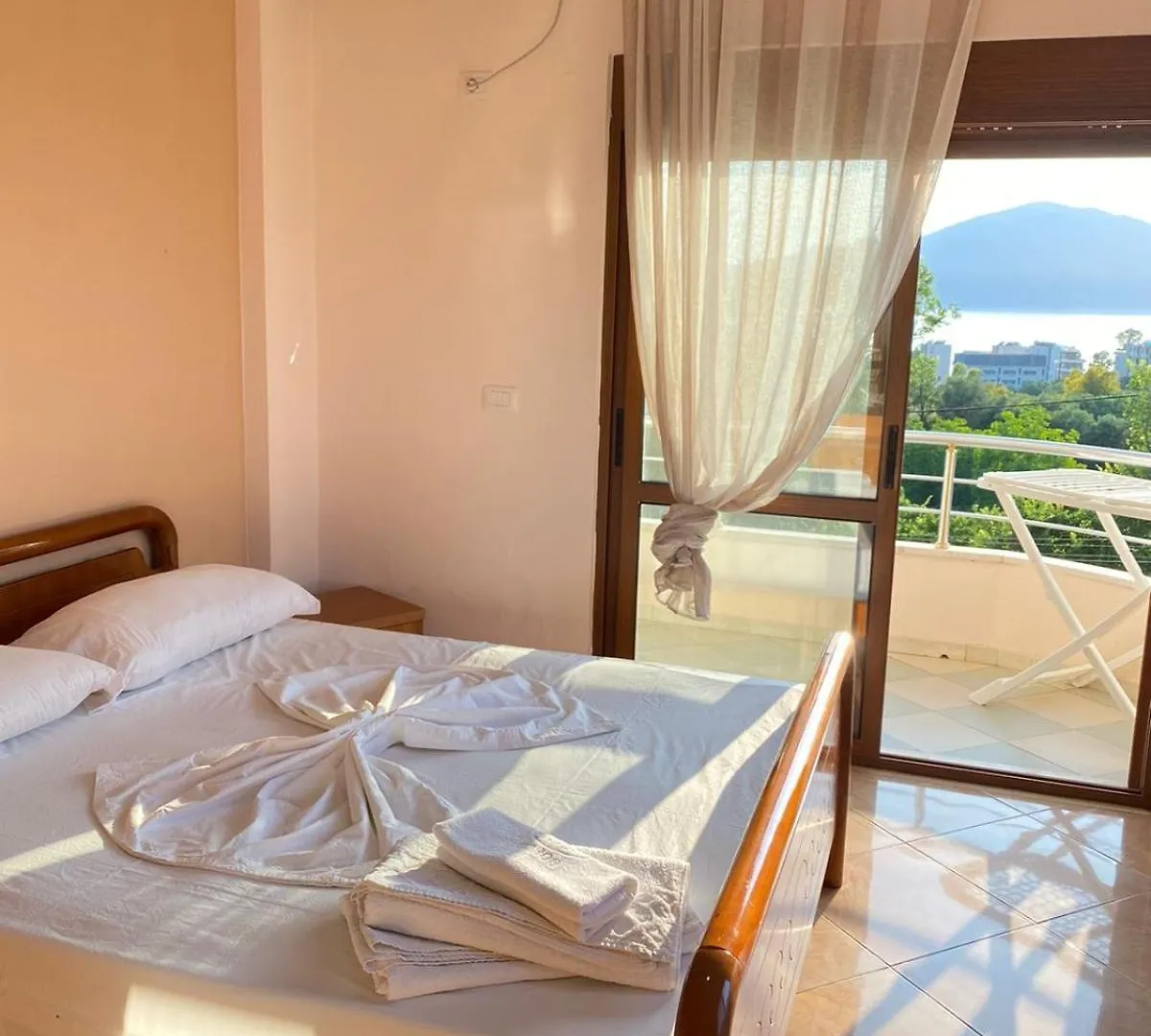 Odeon 3 Radhime Hotel Vlorë 0*,  Albanië